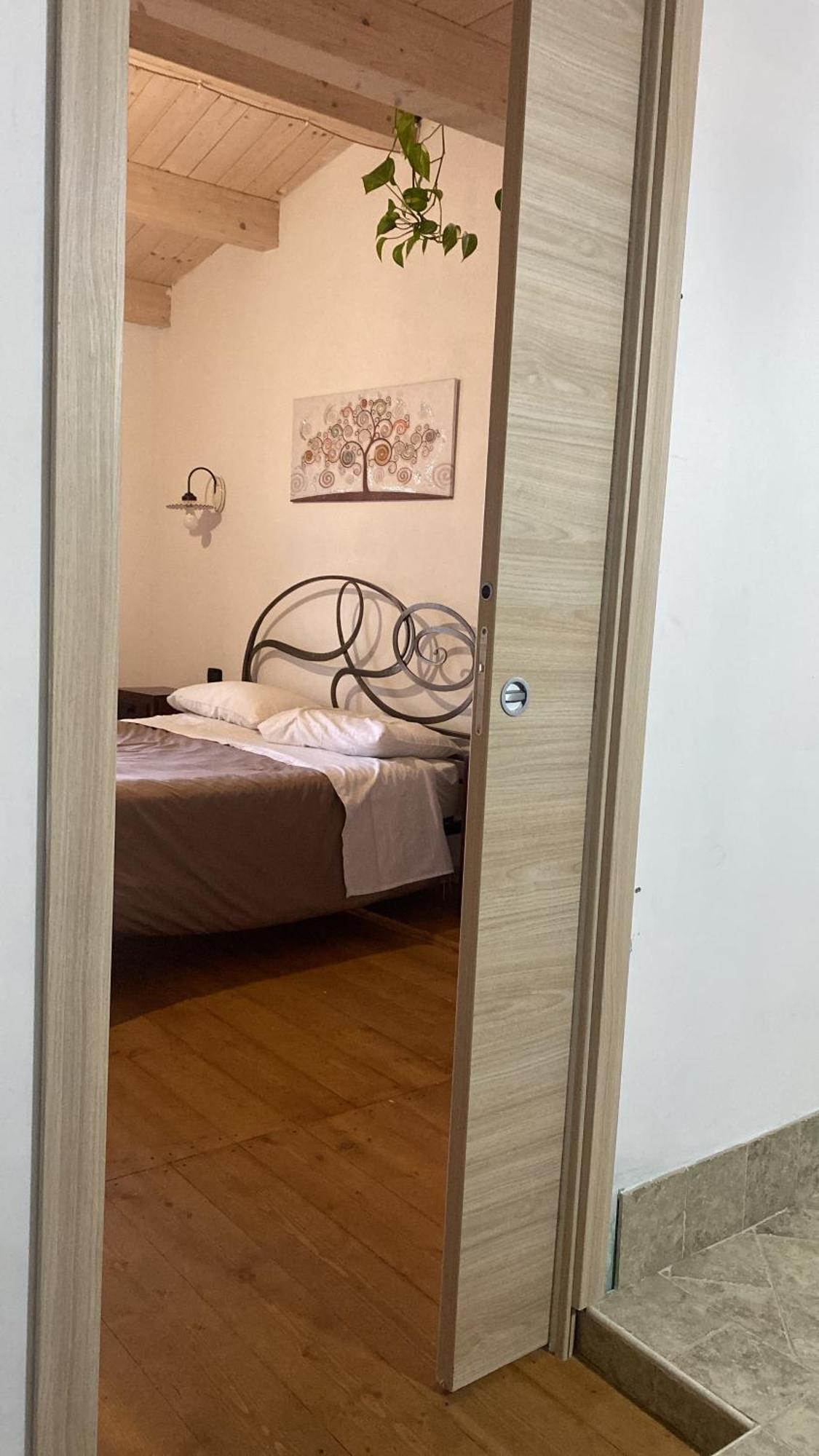 Guest House Tzia Udroni Ossi Exteriér fotografie